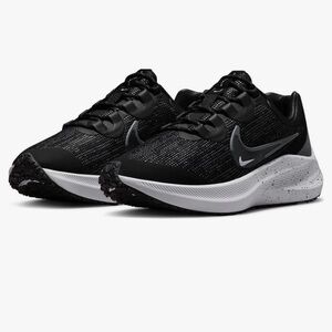 Pre owned Nike Shield Air Zoom shoes